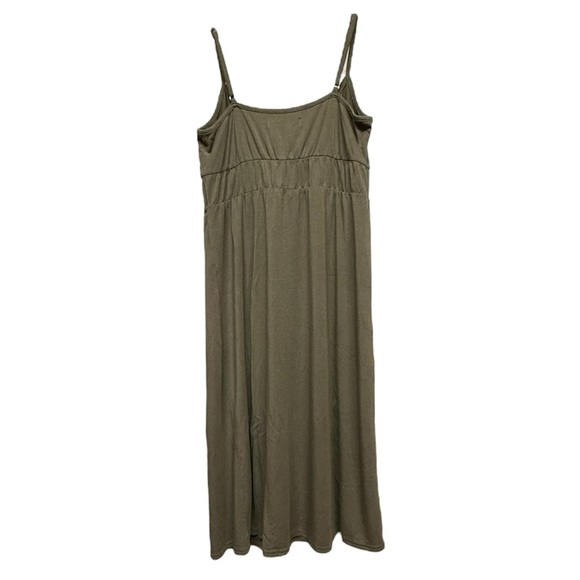 Green Sleeveless Spaghetti Strap Midi Dress for Resort Wear - Picture 2 of 4